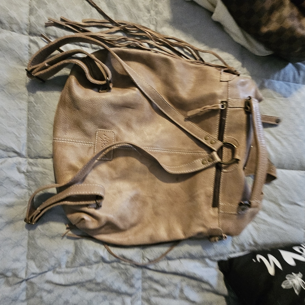 Leather back pack - Picture 2 of 4